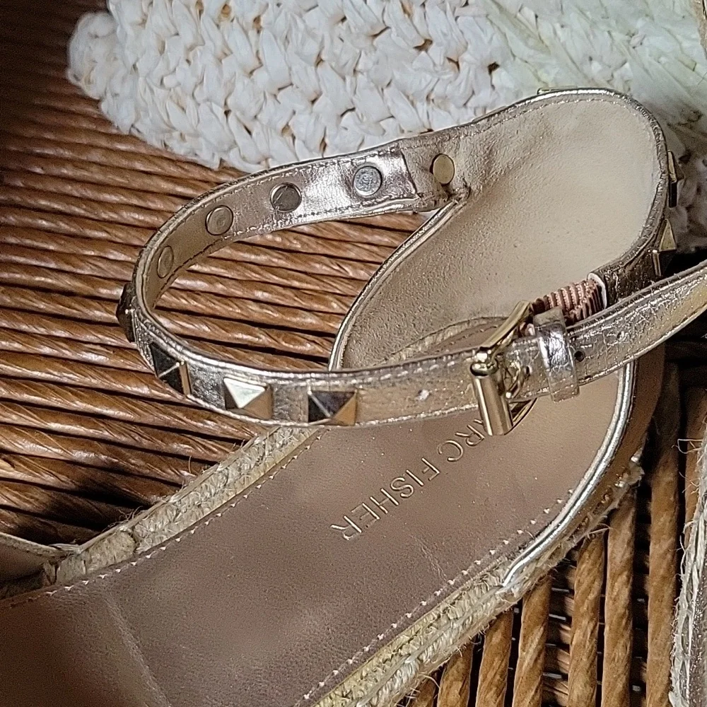 Marc Fisher Graze, gold, closed toe, ankle strap, espadrille, size 8M